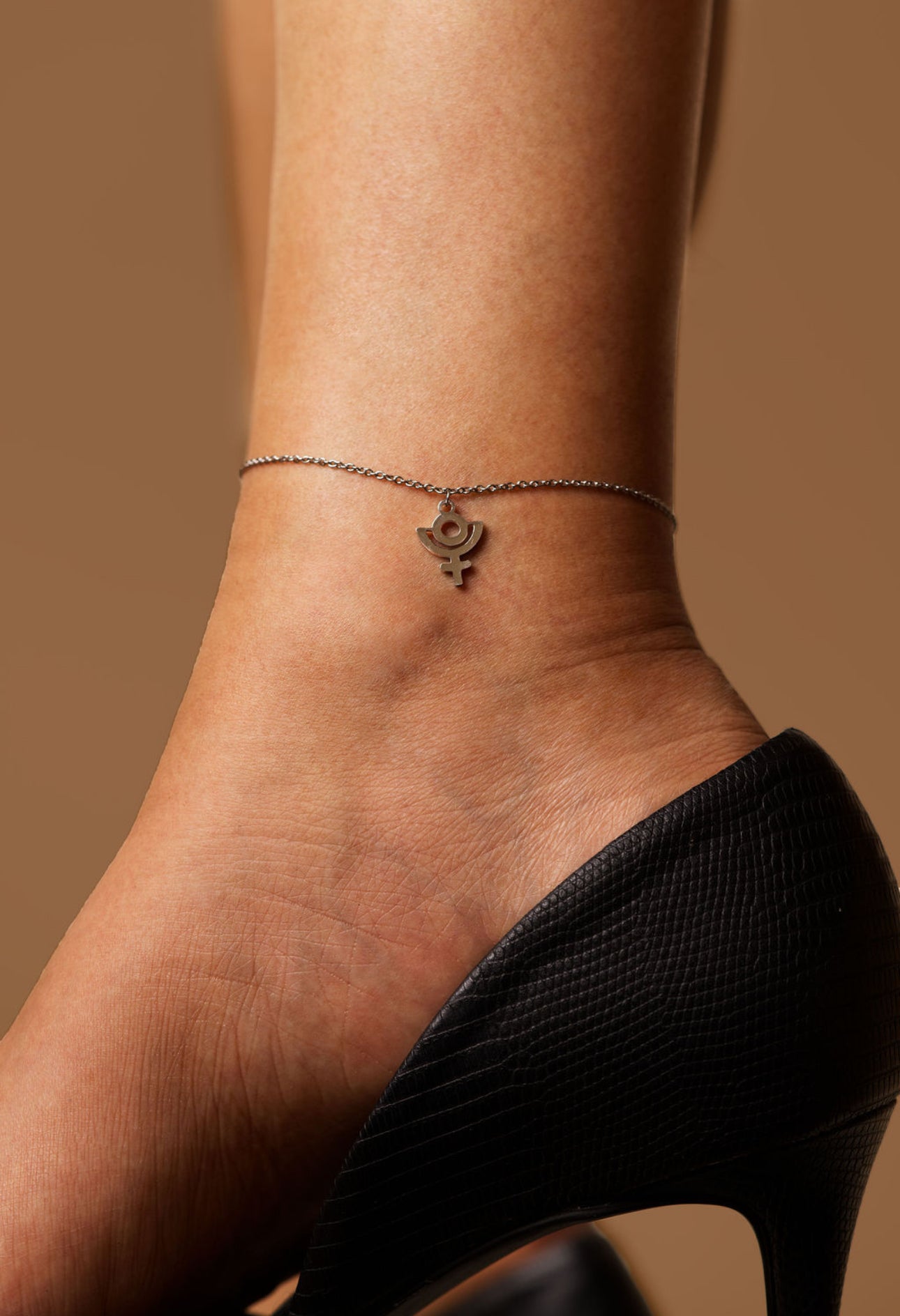 Pluto Anklet